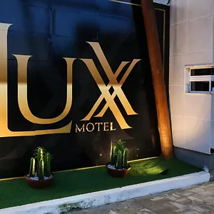 Lux Motel para Casais
